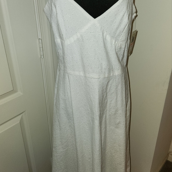 NWT!! MICHAEL BY MICHAEL KORS EYELET DRESS !!! - Picture 6 of 7